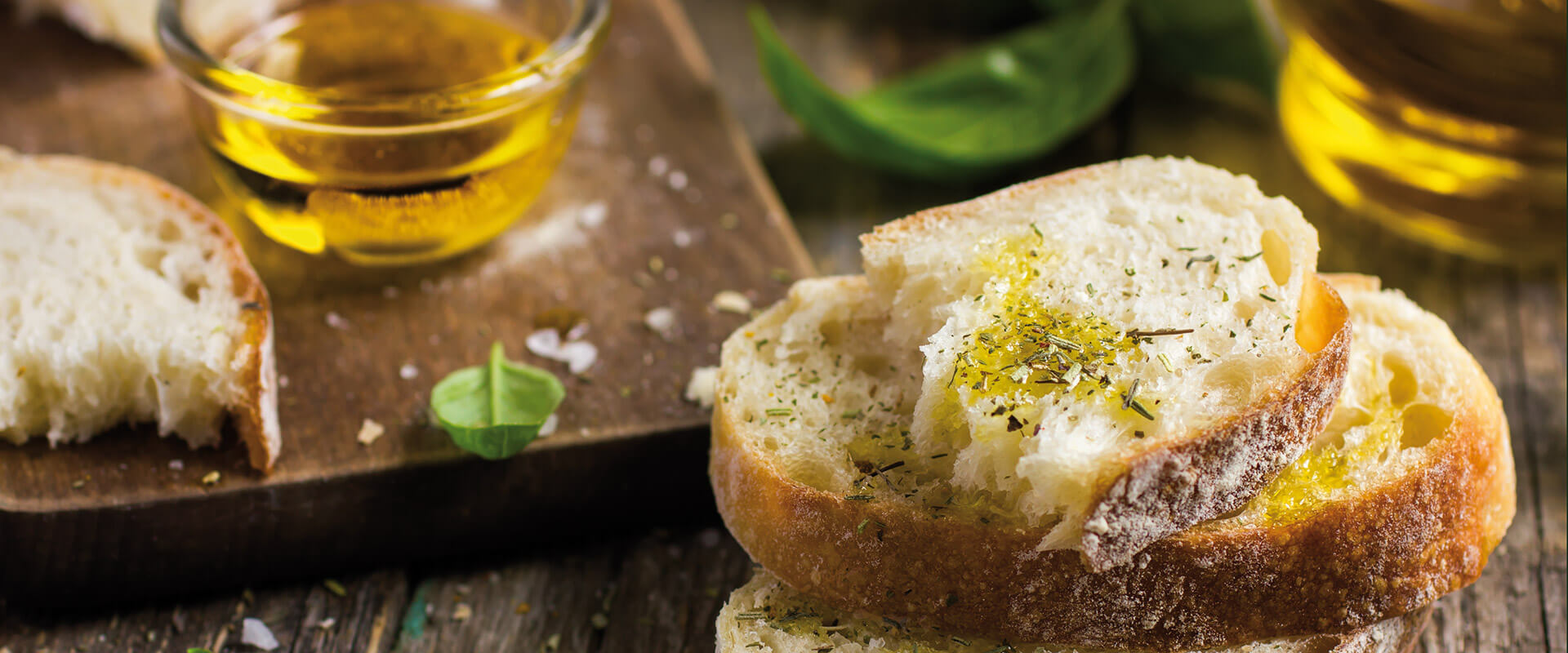 Brot und Olivenöl