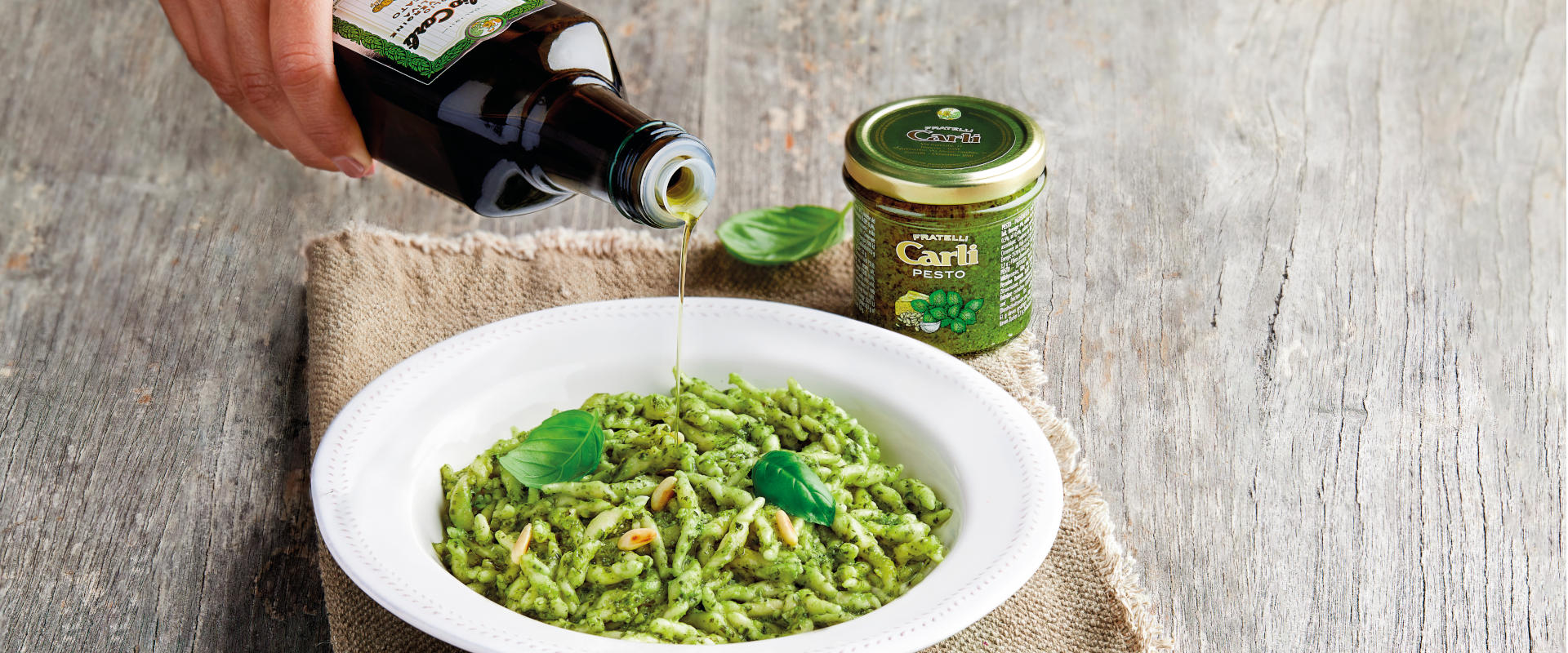 Trofie mit Carli Pesto und Carli Nativem Olivenöl Extra Delicato