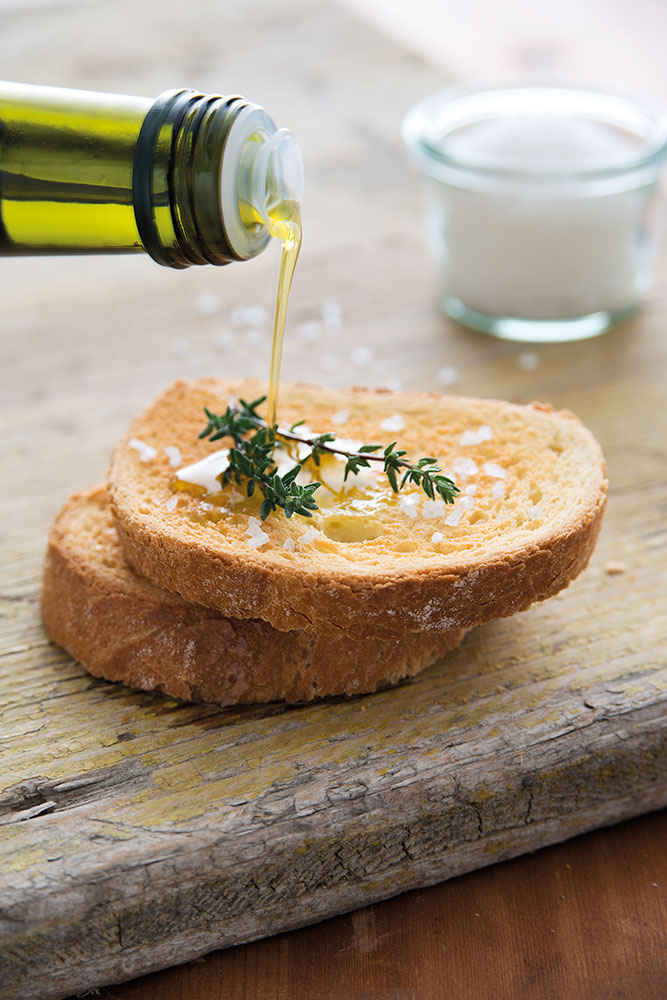 Olivenöl auf Brot