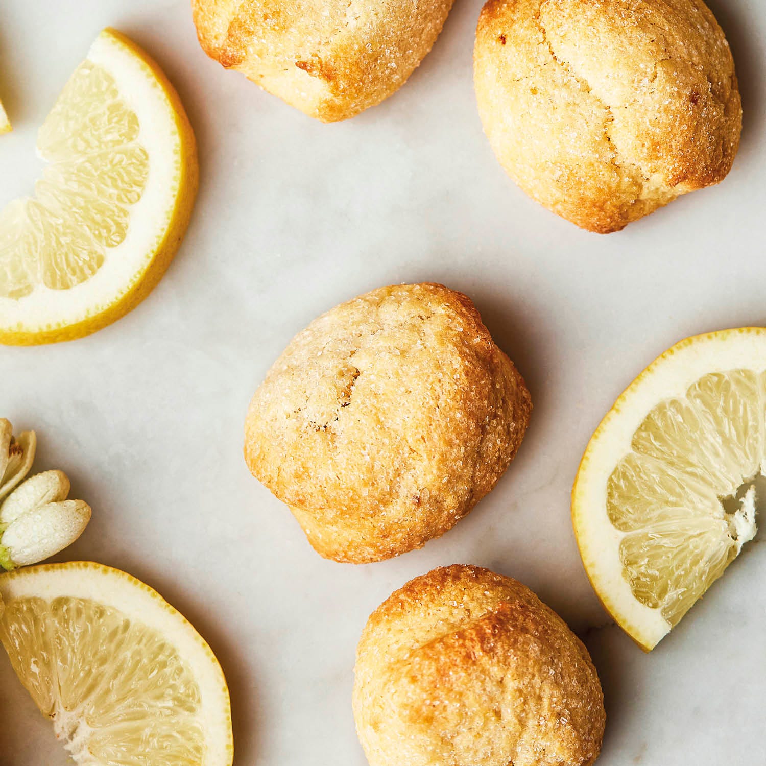 Zarte Amaretti mit Zitrone