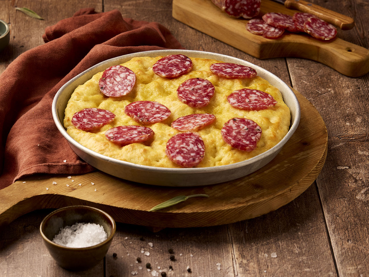 Focaccia und Salami