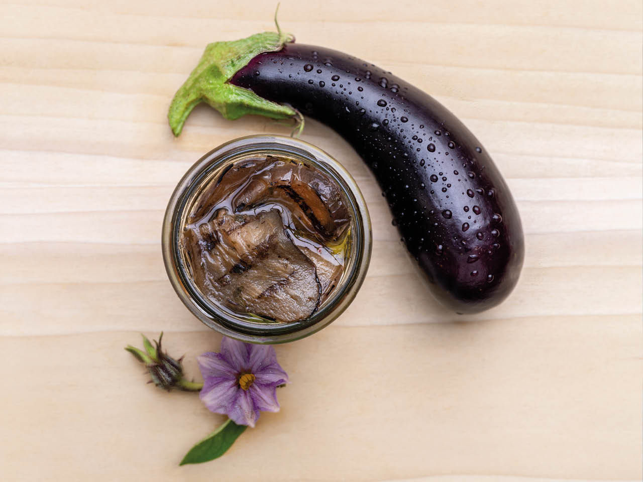 Eingelegte Auberginen