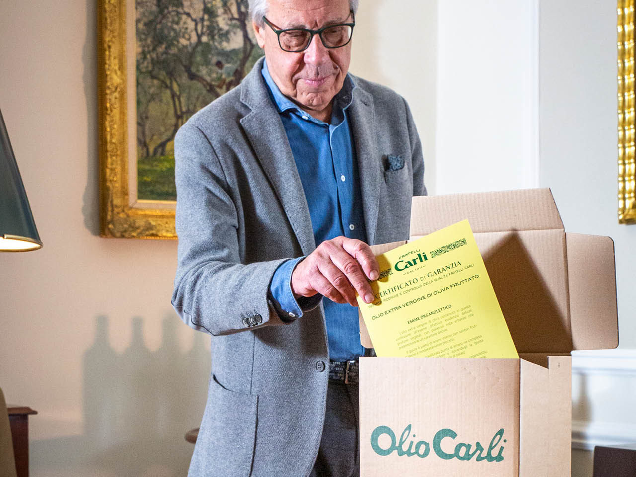 Dr. Gianfranco Carli mit dem Garantiezertifikat