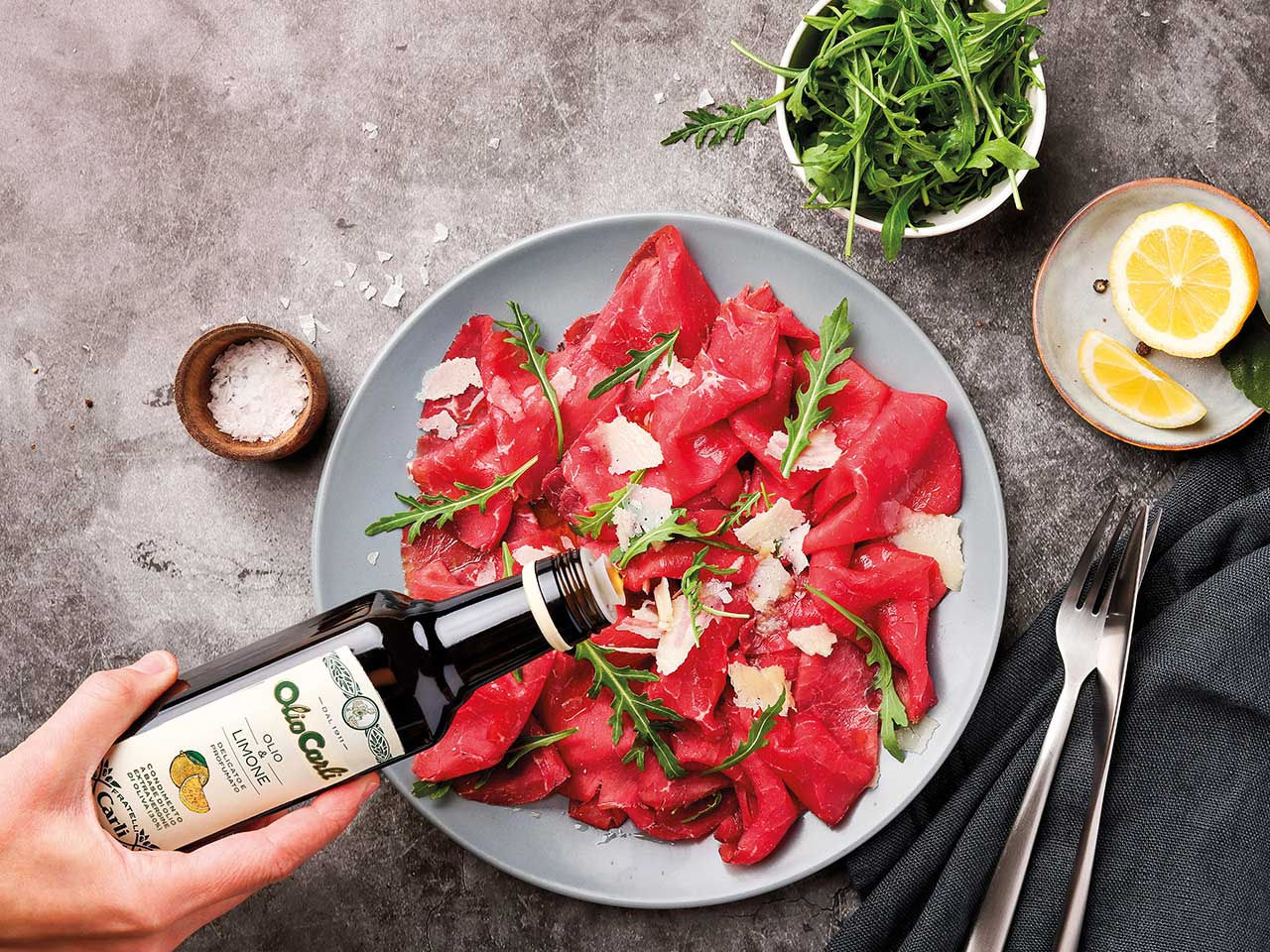 eine Flasche Trüffelöl