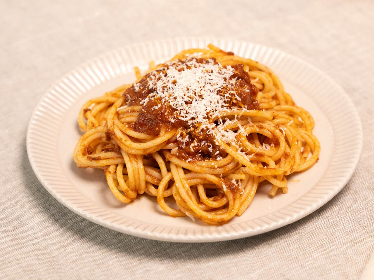 plat de spaghettis à la bolognaise