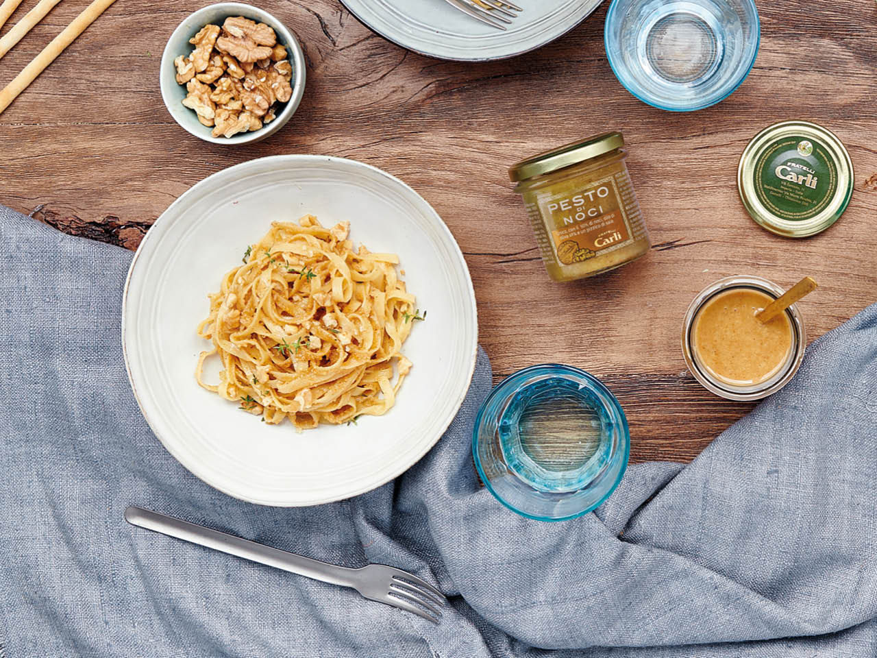 Teller Spaghetti mit Walnuss-Sauce