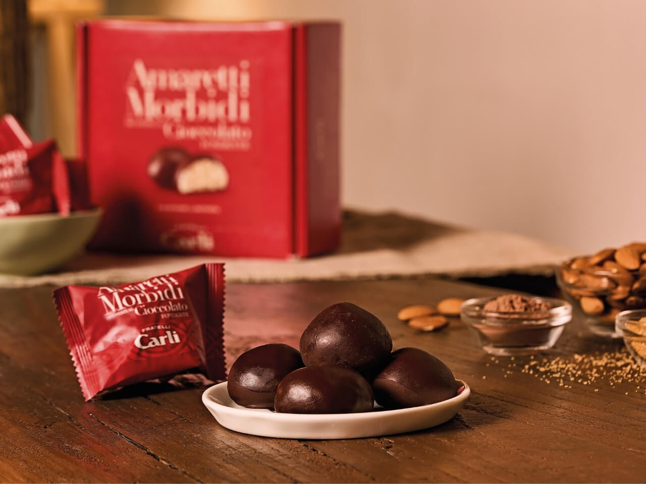 Amaretti mit Schokoladenüberzug